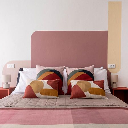 The Urban Blue, Superior Apartment Near Lungarni Pisa Bagian luar foto