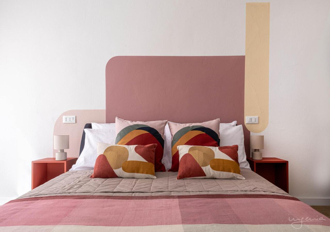 The Urban Blue, Superior Apartment Near Lungarni Pisa Bagian luar foto