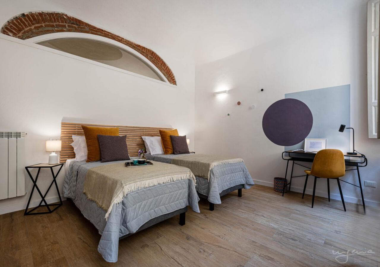The Urban Blue, Superior Apartment Near Lungarni Pisa Bagian luar foto