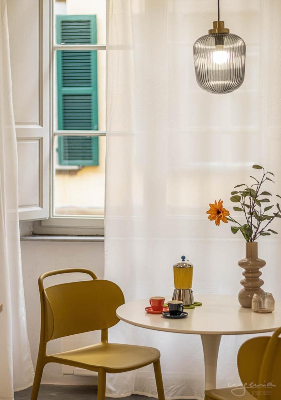 The Urban Blue, Superior Apartment Near Lungarni Pisa Bagian luar foto